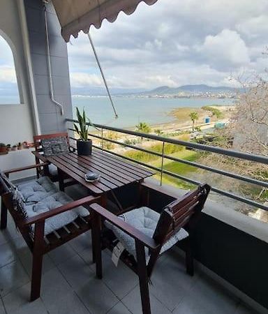 Seaside Apartment - Charlie'S House Халкис Екстериор снимка